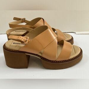 New Without Box!!! Elvio Zanon Sling-back Chunky Heel Sandals Size US 10/ EU 31